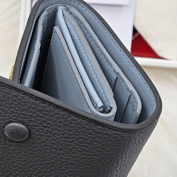 Céline Grey Calfskin Small Folded Wallet - Picture 13 of 17